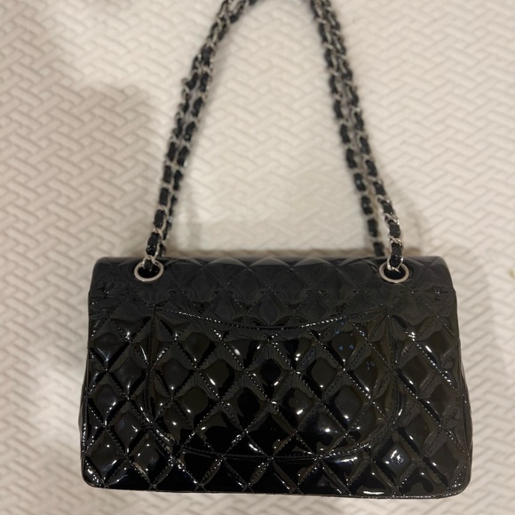 Vintage CHANEL medium Patent Quilted Double Flap bag authentic used - Picture 5 of 5